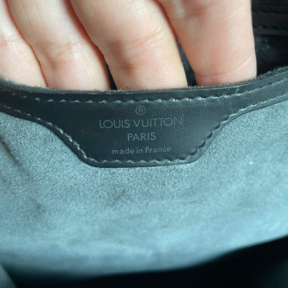 Louis Vuitton epi black leather backpack. Minimal wear. - Picture 2 of 6